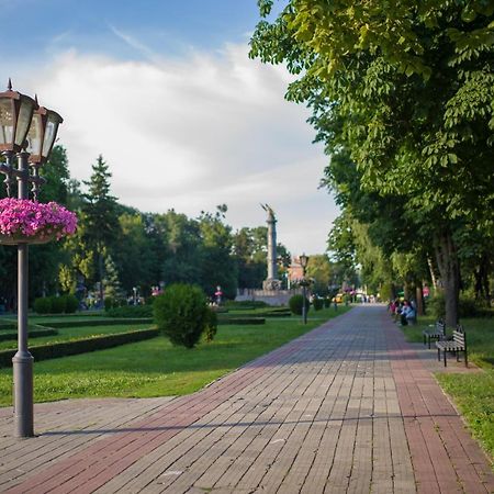 Modern Apartmetns In Town Center Poltawa Exterior foto